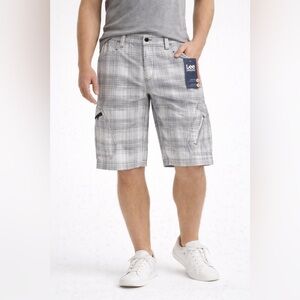 Lee Dungarees Cargo Shorts Men Size 18 Fits 36 Waist Gray Plaid Utility Pockets
